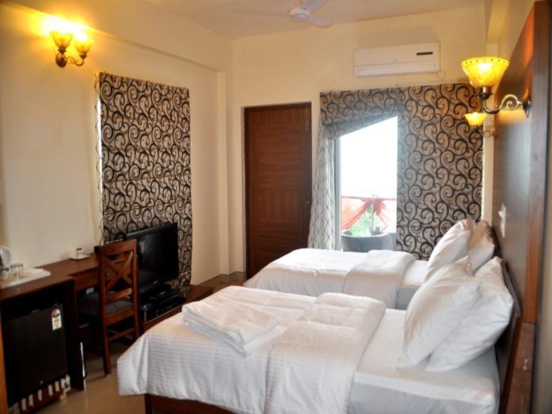 The Bhopal Grande Hotel Bagian luar foto