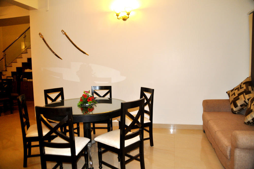The Bhopal Grande Hotel Bagian luar foto